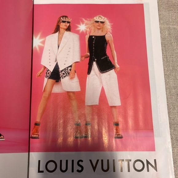 Vogue March 2022 Kim Kardashian Magazine Chanel Tiffany Louis Vuitton Fashion - Picture 7 of 9